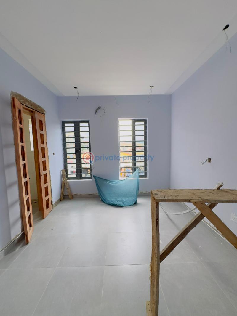 3 bedroom Block Of Flats For Sale Nicely Built 2 & 3 Bedroom Apartment With Bq Mende Maryland Lagos - 9