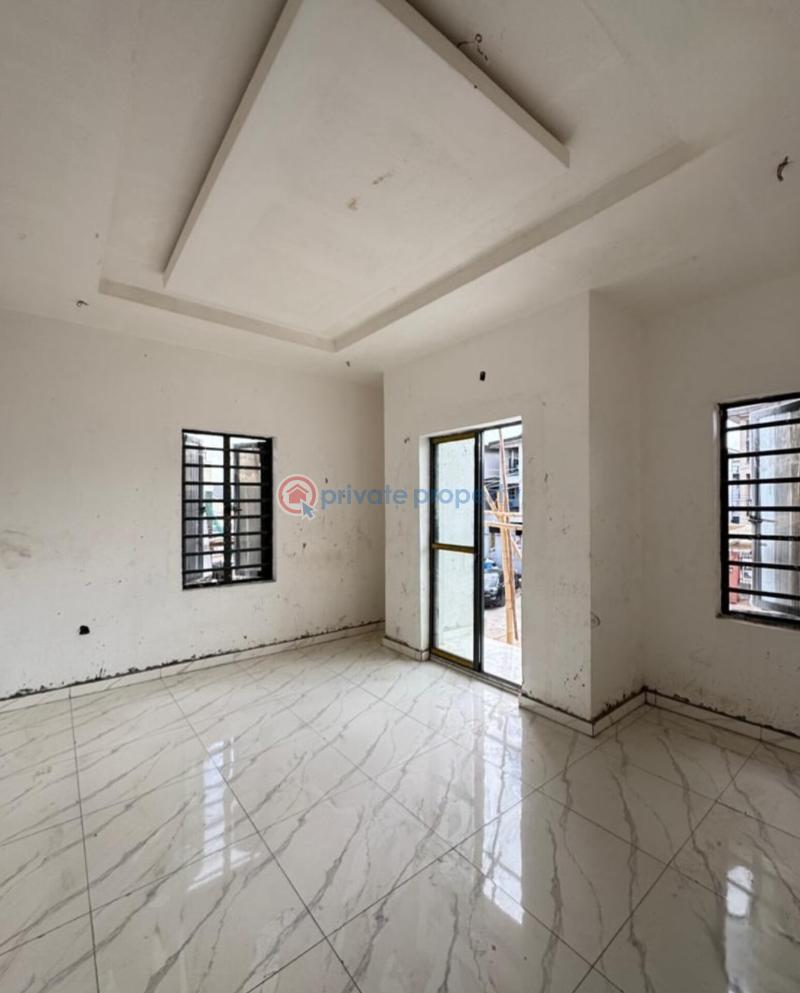 3 bedroom Block Of Flats For Sale Gbagada Phase 1 Lagos - 4