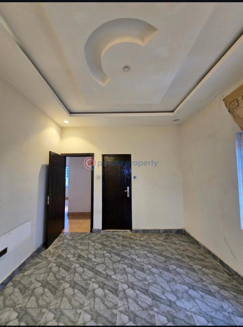3 bedroom Block Of Flats For Sale Magodo Shangisha Ojodu Lagos - 5