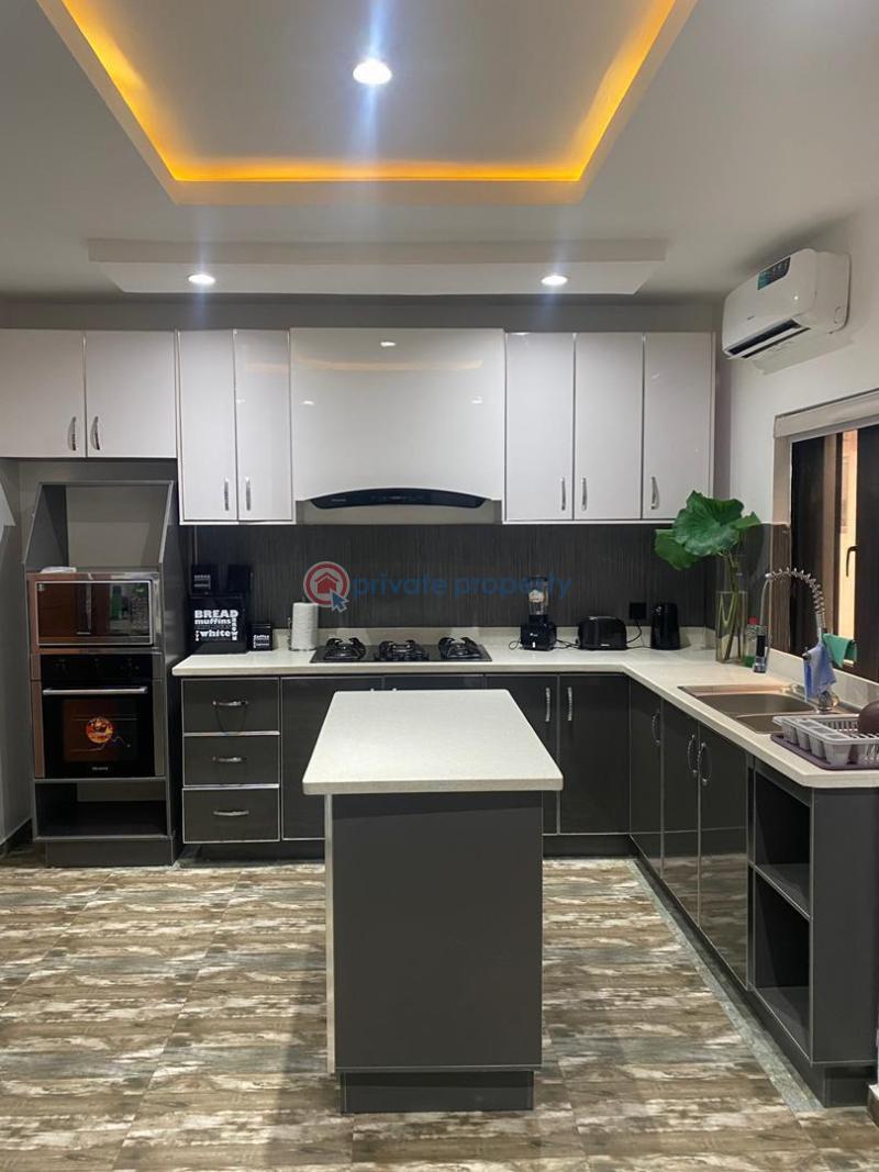 3 bedroom Flat & Apartment For Sale Ikeja GRA Lagos - 1