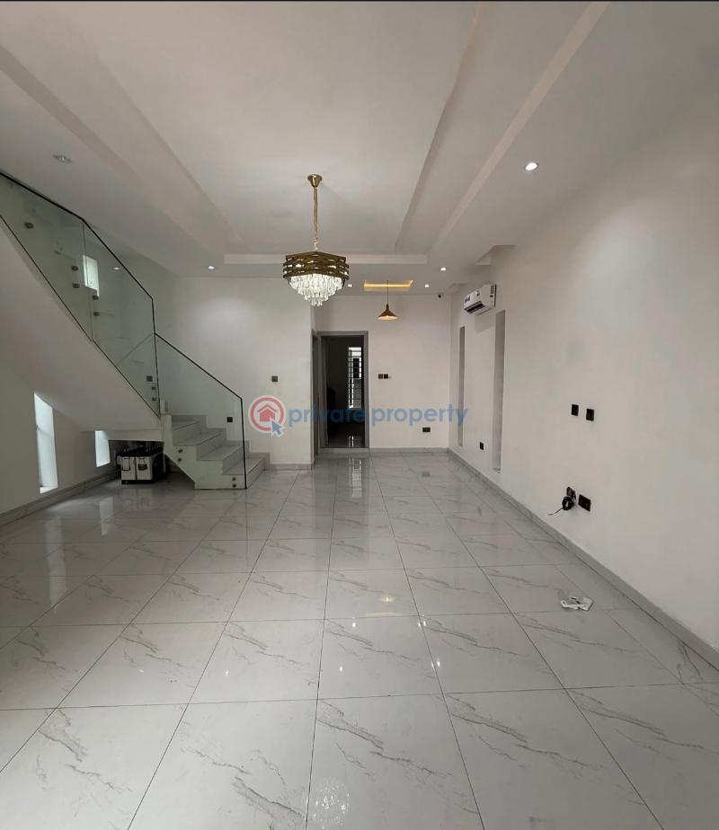 Nicely built 3 bedroom semi detached duplex - 7 3 bedroom Semi detached Duplex For Sale Opebi Ikeja Lagos - 7