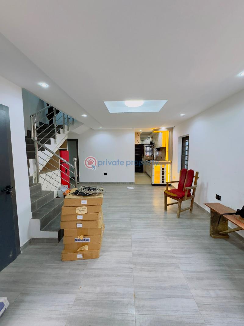 3 bedroom Terraced Duplex For Sale Nicely Built 3 Bedroom Terrace Duplex Mende Maryland Lagos - 3