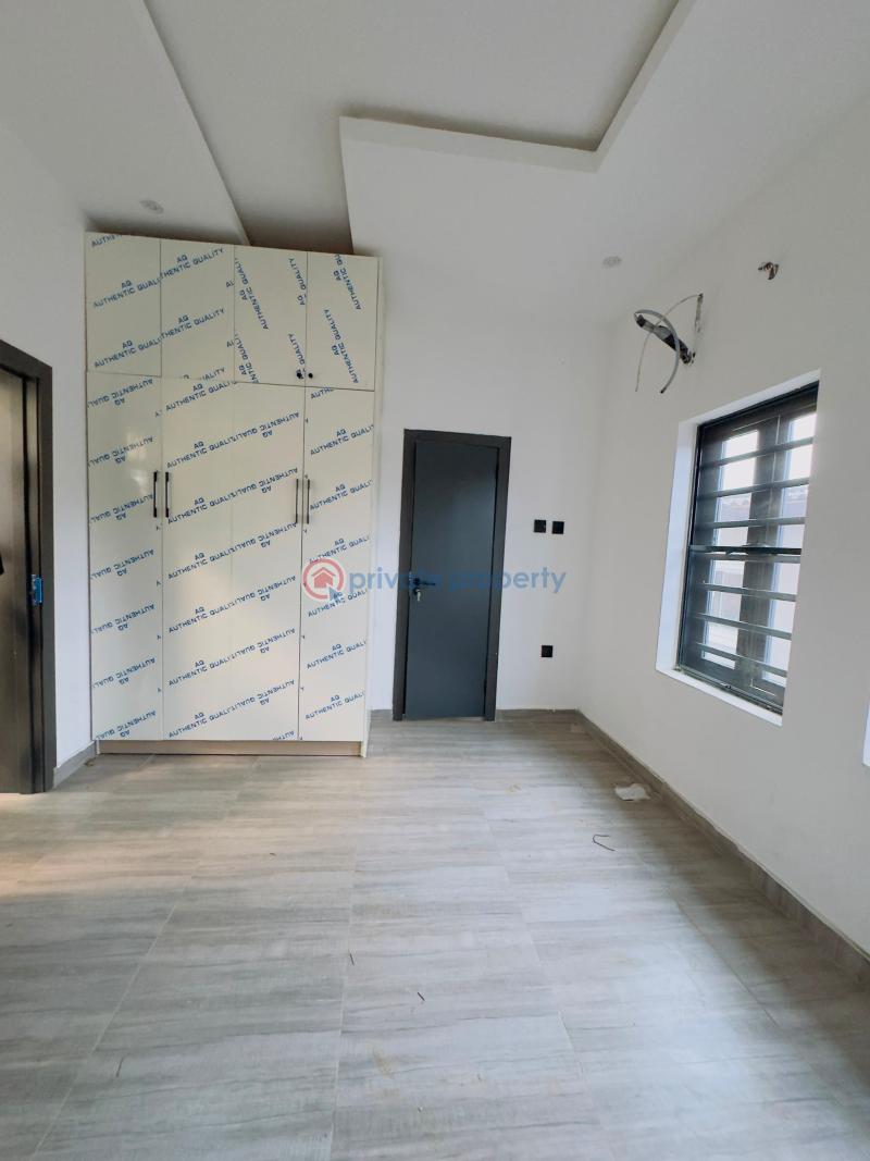 3 bedroom Terraced Duplex For Sale Nicely Built 3 Bedroom Terrace Duplex Mende Maryland Lagos - 8