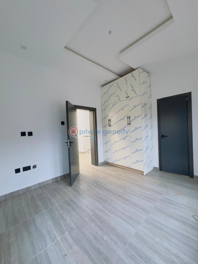 3 bedroom Terraced Duplex For Sale Nicely Built 3 Bedroom Terrace Duplex Mende Maryland Lagos - 10