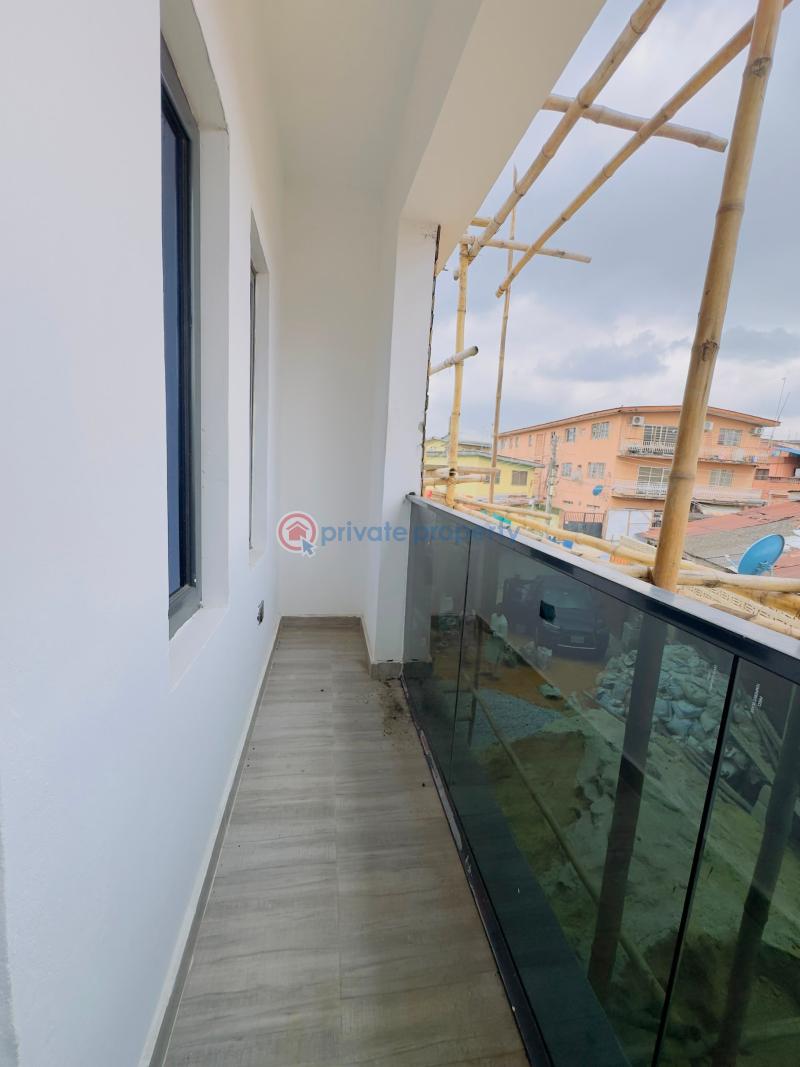 3 bedroom Terraced Duplex For Sale Nicely Built 3 Bedroom Terrace Duplex Mende Maryland Lagos - 11