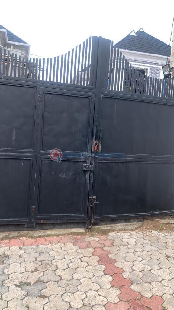 Detached Bungalow For Sale Akoto Estate, Elebu Akala Express Ibadan Oyo - 1
