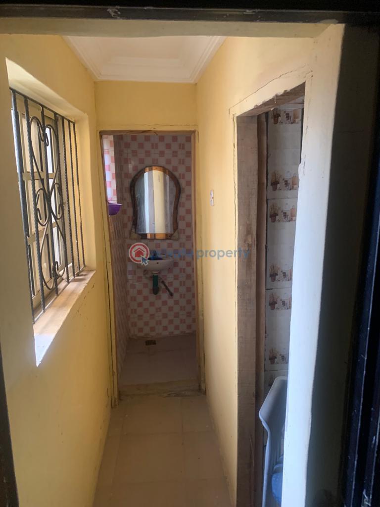Detached Bungalow For Sale Akoto Estate, Elebu Akala Express Ibadan Oyo - 4