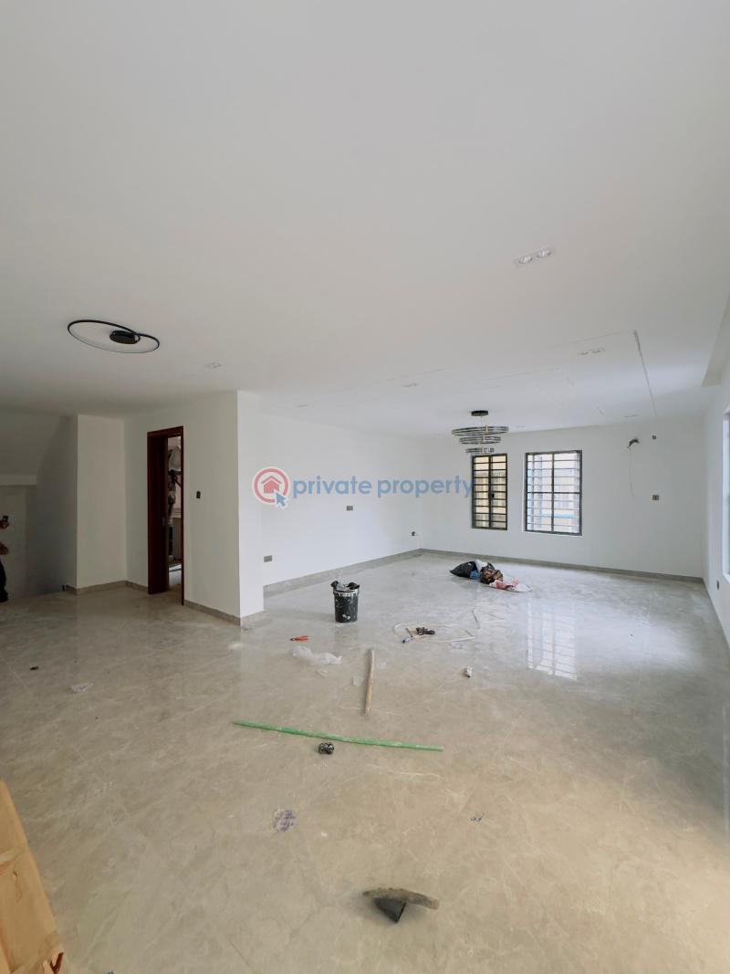 4 bedroom Semi detached Duplex For Sale Nicely Built 4 Bedroom Semi Detached Duplex With Bq, Yaba Yaba Lagos - 9