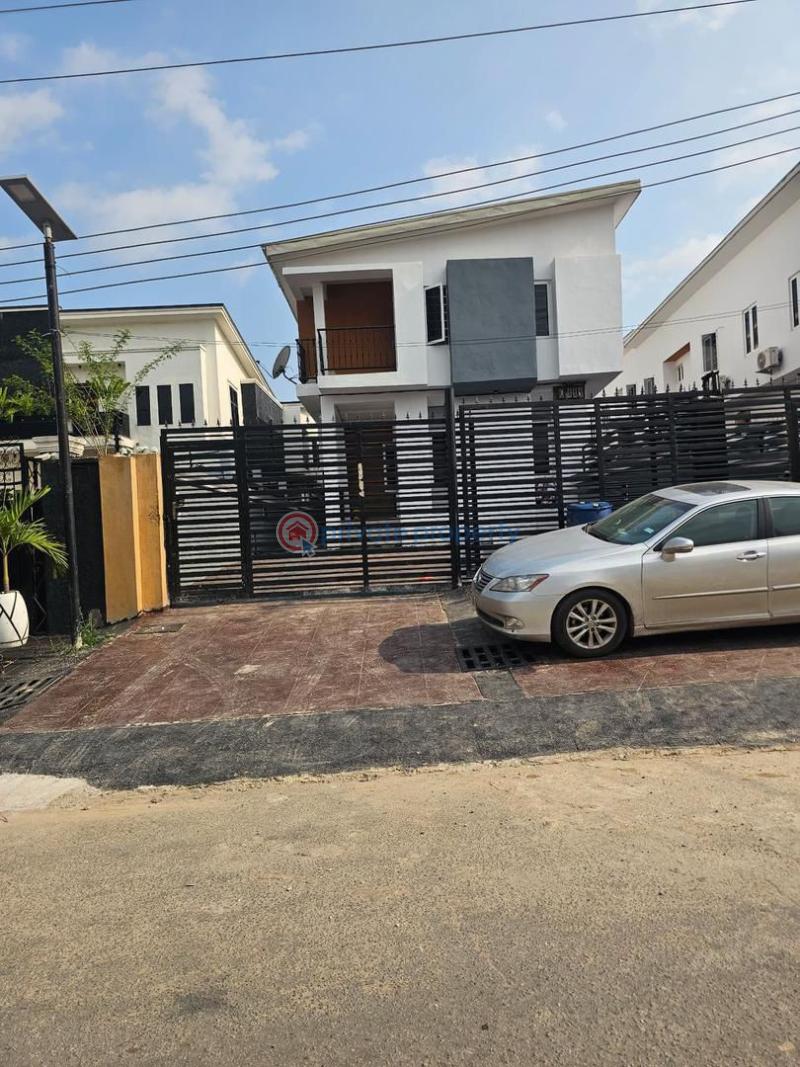 4 bedroom Semi detached Duplex For Sale Maryland Lagos - 9