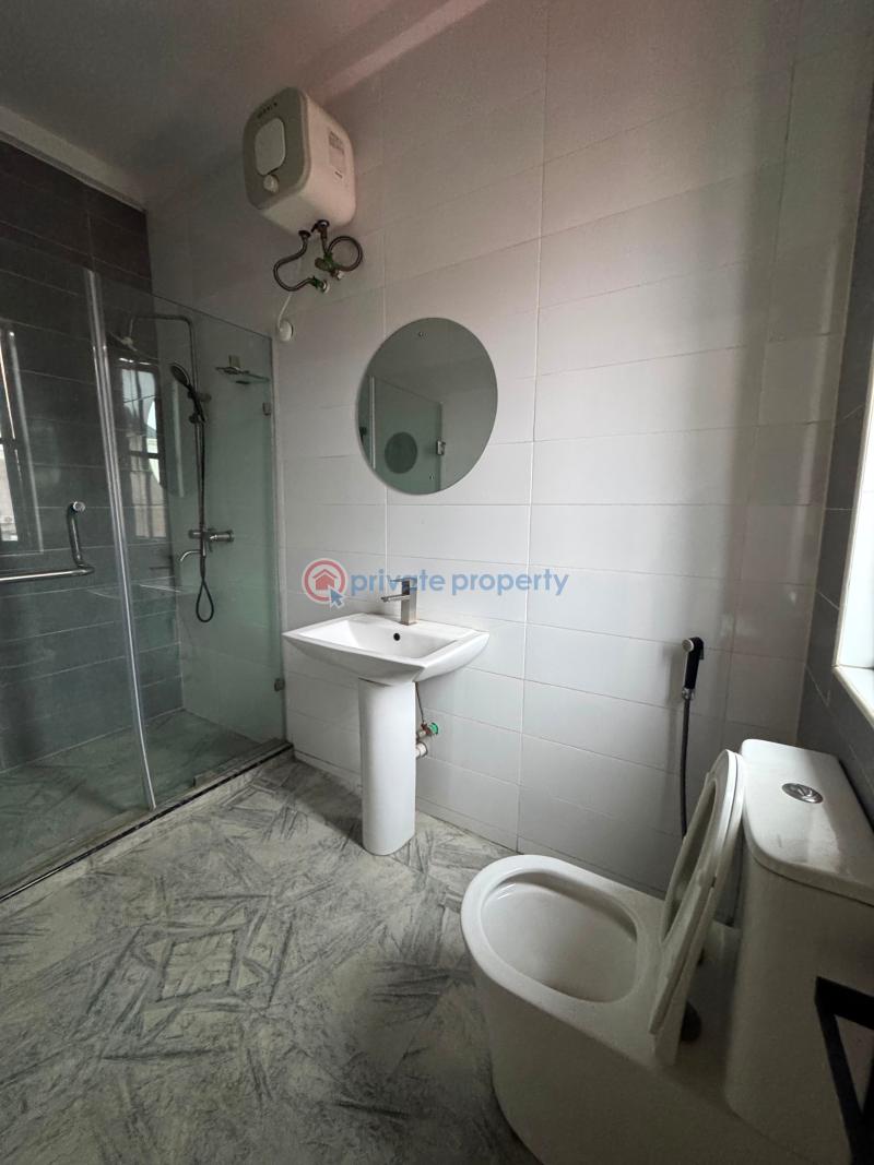 4 bedroom Terraced Duplex For Sale Nicely Built 4 Bedroom Terrace Detached Duplex With Bq, Magodo Gra Phase 2 Magodo GRA Phase 2 Kosofe/Ikosi Lagos - 6