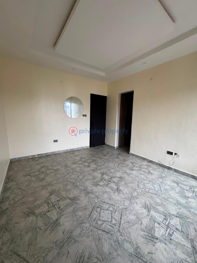 4 bedroom Terraced Duplex For Sale Nicely Built 4 Bedroom Terrace Detached Duplex With Bq, Magodo Gra Phase 2 Magodo GRA Phase 2 Kosofe/Ikosi Lagos - 9