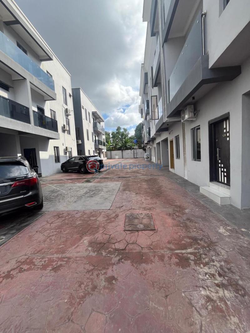 4 bedroom Terraced Duplex For Sale Maryland Lagos - 7