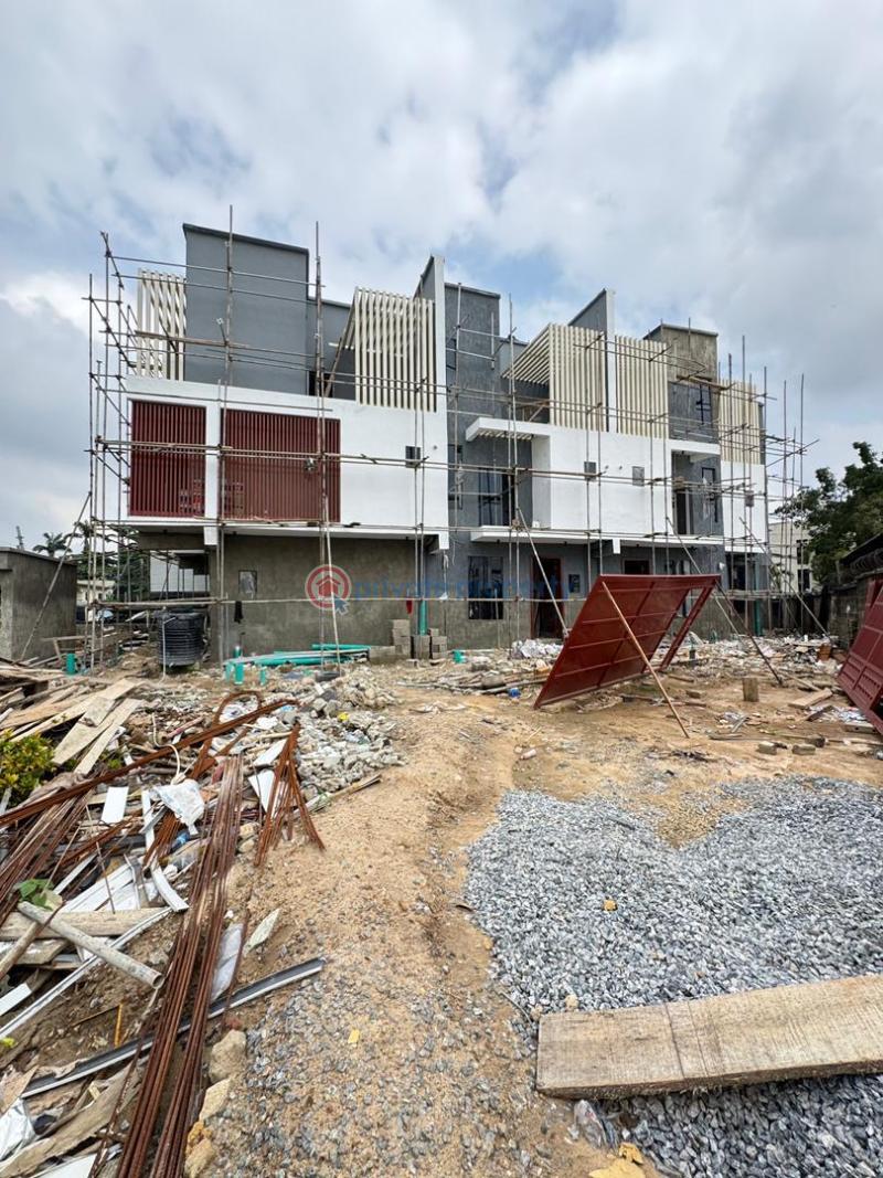 4 bedroom Terraced Duplex For Sale Nicely Built 4 Bedroom Terrace Duplex With Bq, Surulere Surulere Lagos - 16