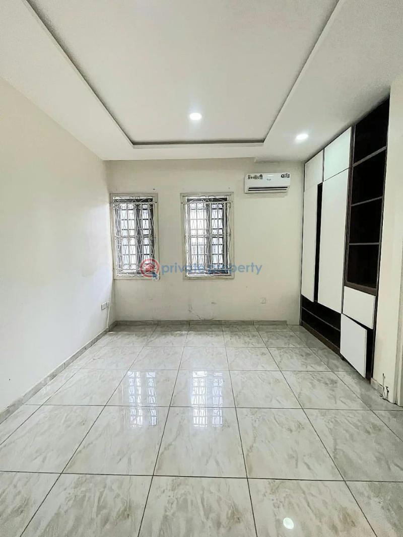 Nicely built 4 bedroom terrace duplex with bq - 15 4 bedroom Terraced Duplex For Rent Lekki Phase 1 Lagos - 15