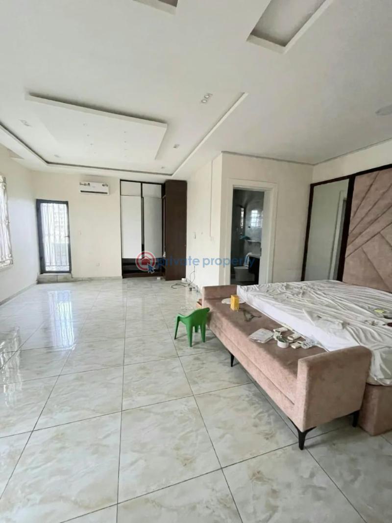 Nicely built 4 bedroom terrace duplex with bq - 4 4 bedroom Terraced Duplex For Rent Lekki Phase 1 Lagos - 4