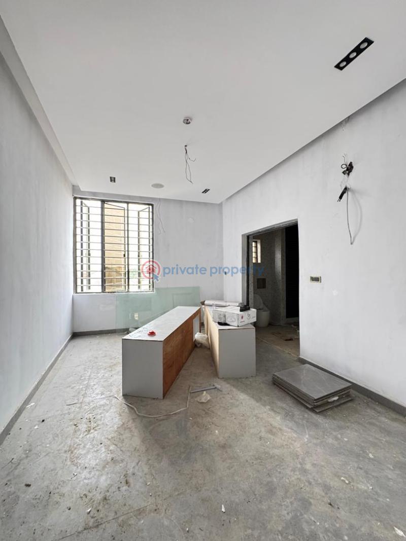 4 bedroom Terraced Duplex For Sale Nicely Built 4 Bedroom Terrace Duplex With Bq, Surulere Surulere Lagos - 14