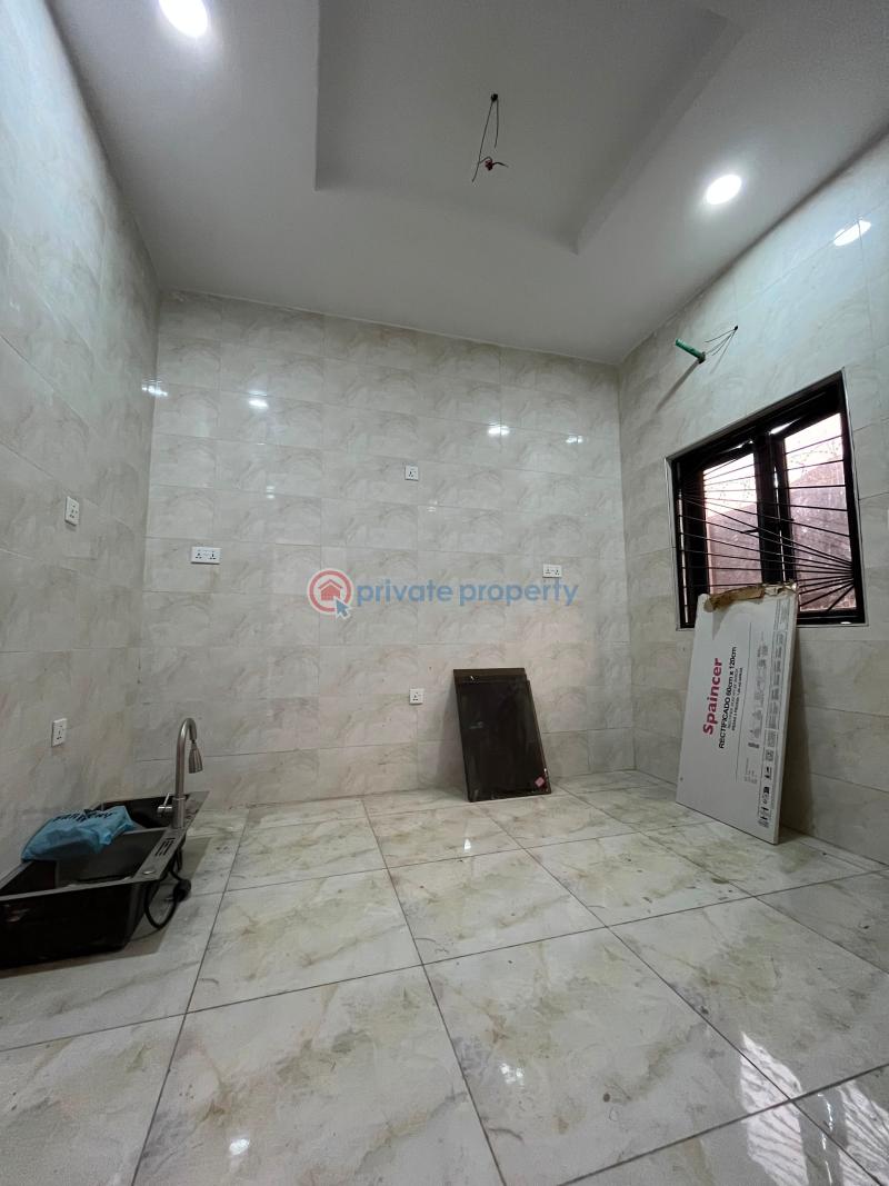 4 bedroom Terrace For Sale Gbagada Phase 1 Lagos - 6