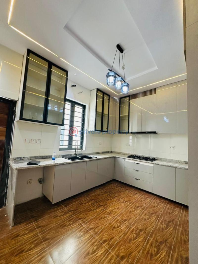 Nicely built 4bedroom detached duplex with bq - 4 4 bedroom Detached Duplex For Sale Ajah Lagos - 4