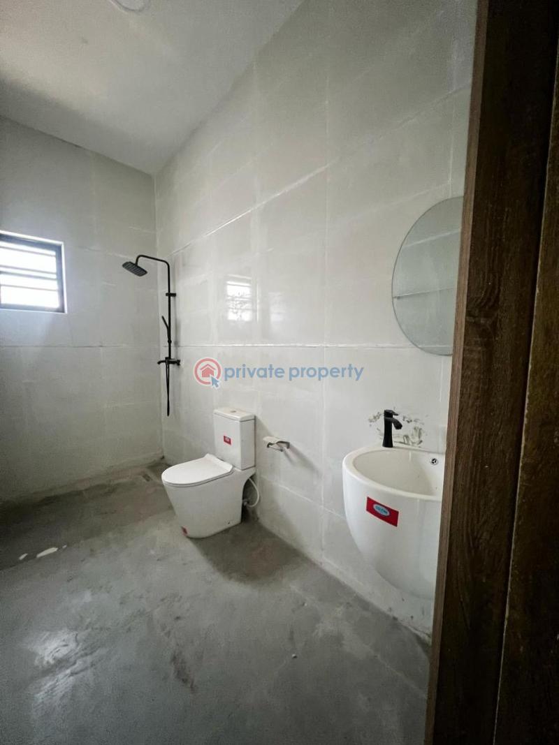 Nicely built 4bedroom terrace duplex - 7 4 bedroom Terraced Duplex For Rent Victoria Garden City Lekki Lagos - 7