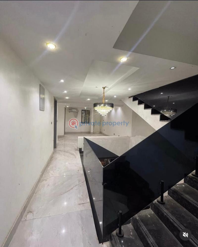 5 bedroom Detached Duplex For Sale Atunrase Medina Gbagada Lagos - 3