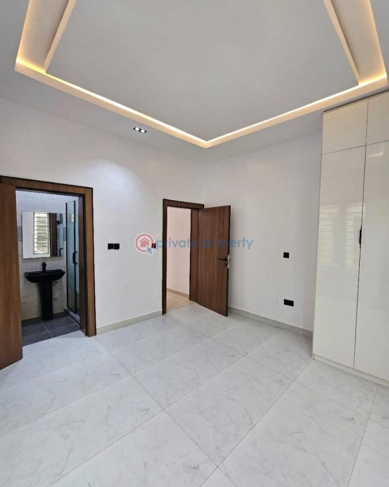 5 bedroom Detached Duplex For Sale Omole Phase 1 Ikeja Lagos - 3