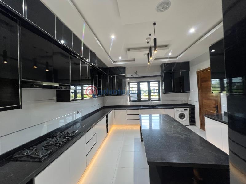 6 bedroom Detached Duplex For Sale Royal Garden Ajah Lagos - 19