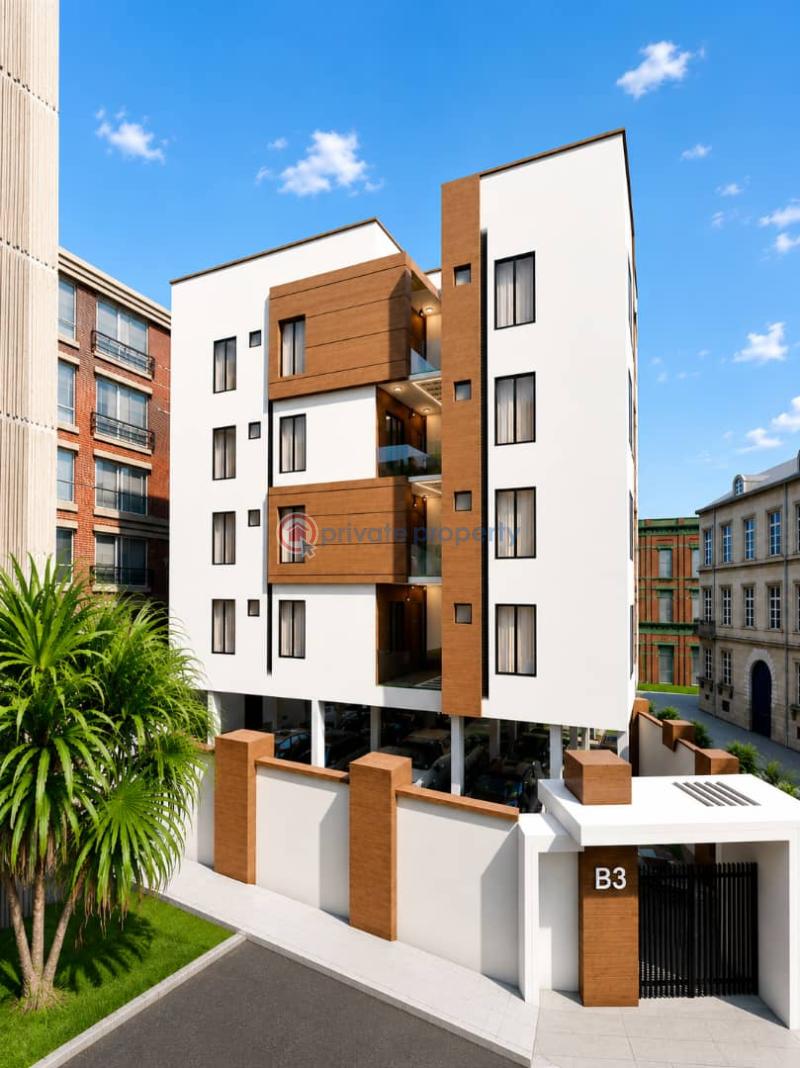 3 bedroom Block Of Flats For Sale 5 Minutes Away From Train Station 🚉🚉 Yaba Lagos - 1