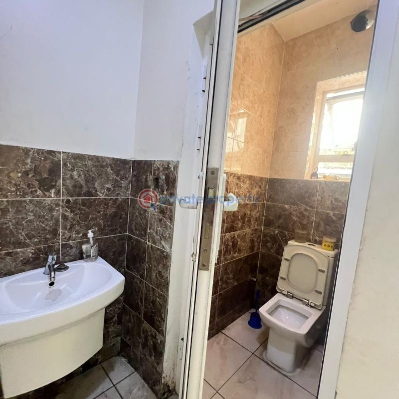 1 bedroom Mall/Complex/Plaza For Rent Lekki Phase 1 Lagos - 4