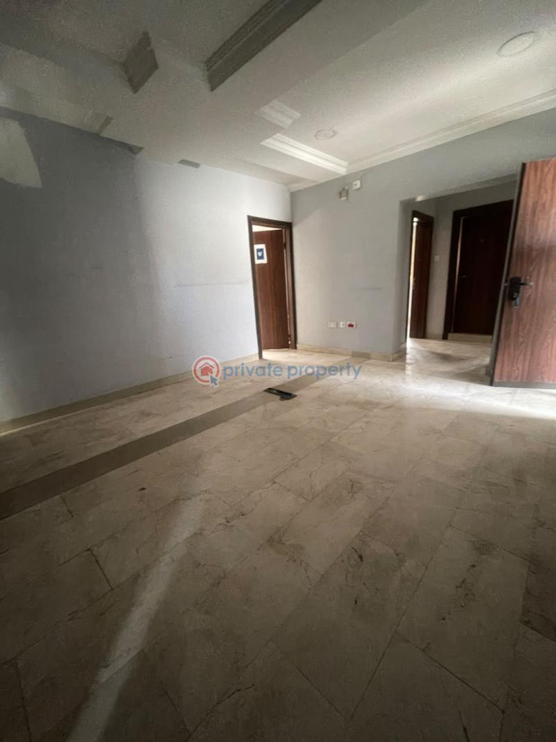 Office For Sale Murtala Muhammad Way Yaba Lagos. Yaba Lagos - 4