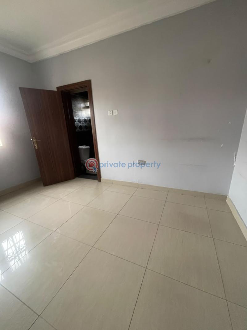 Office For Sale Murtala Muhammad Way Yaba Lagos. Yaba Lagos - 8