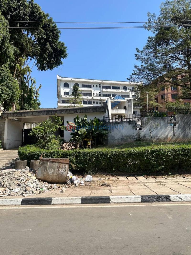 5 bedroom Office For Sale Wuse Zone 4 Wuse II Abuja Phase 1  - 3