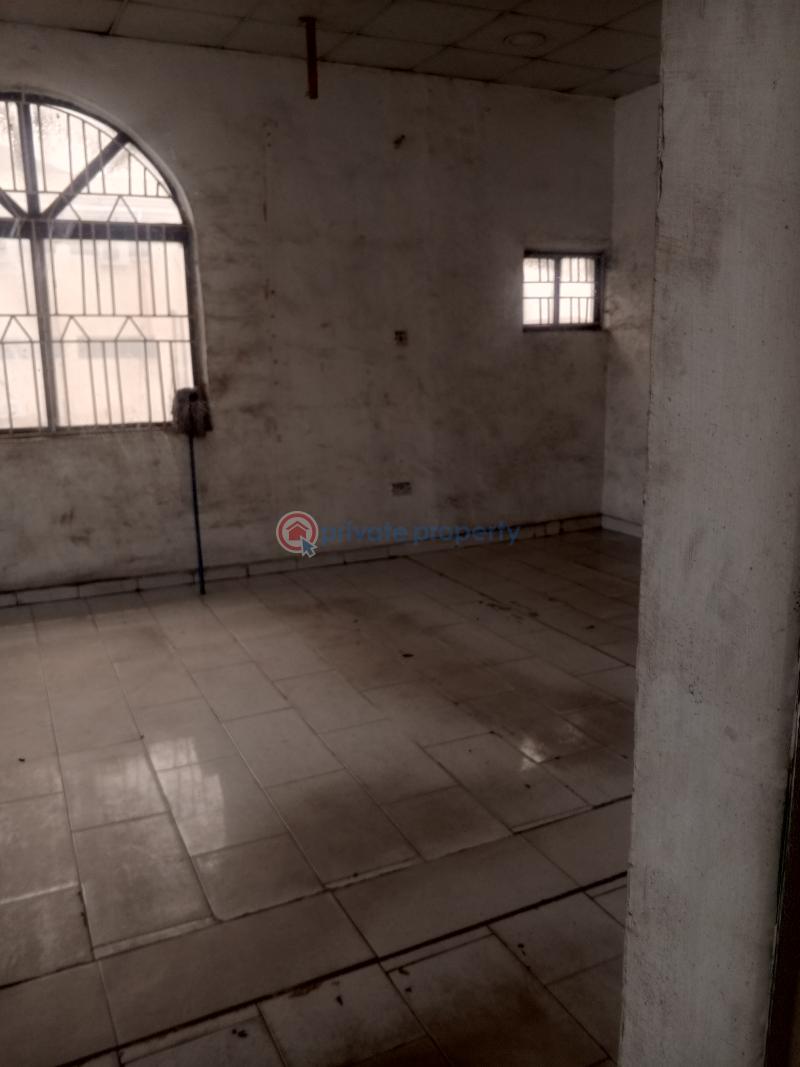 Mall/Complex/Plaza For Rent Agungi Bus Stop Agungi Lekki Lagos - 9