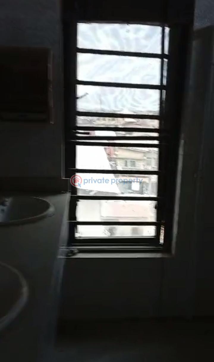Office For Rent Ojuelegba Surulere Lagos - 8