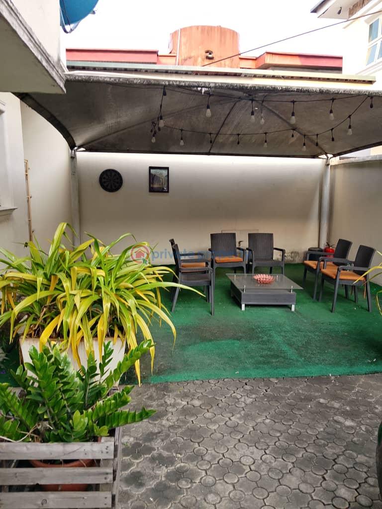 Office space for rent - 3 1 bedroom Shop For Rent Lekki Phase 1 Lagos - 3