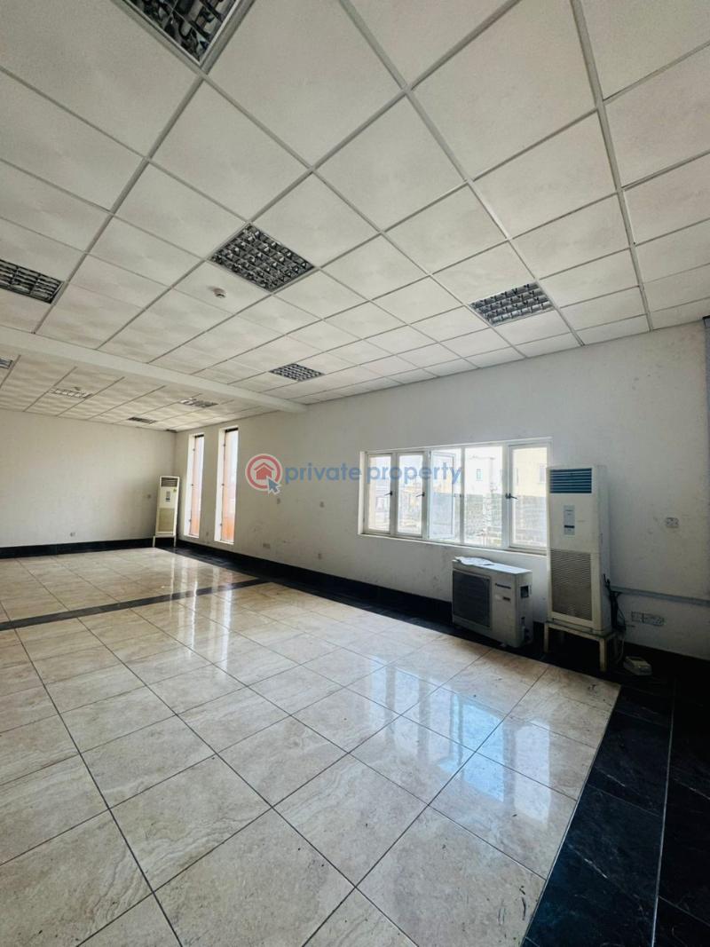 Office space in a good location - 1 Office For Rent Lekki Phase 1 Lagos - 1