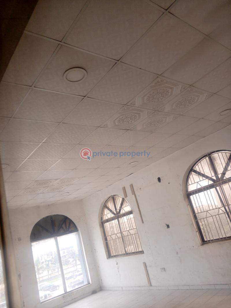 Mall/Complex/Plaza For Rent Agungi Bus Stop Agungi Lekki Lagos - 6