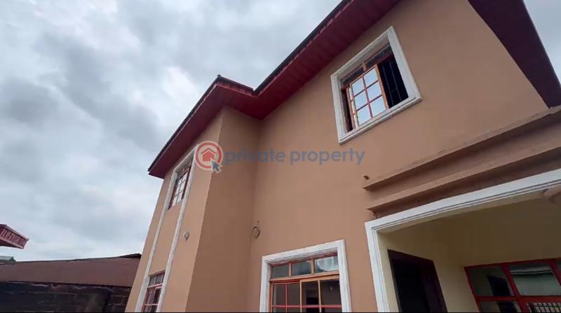 Office For Sale Off Stadium Road Off Ekenwan Road Benin Edo - 2