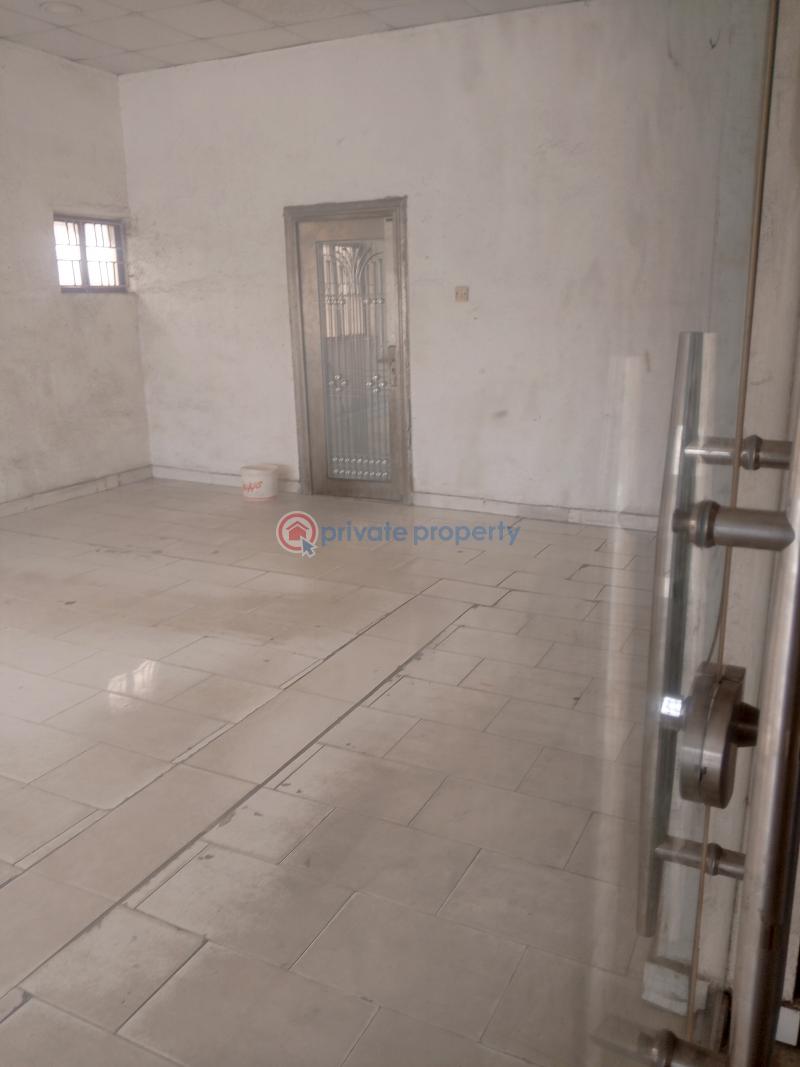 Mall/Complex/Plaza For Rent Agungi Bus Stop Agungi Lekki Lagos - 12