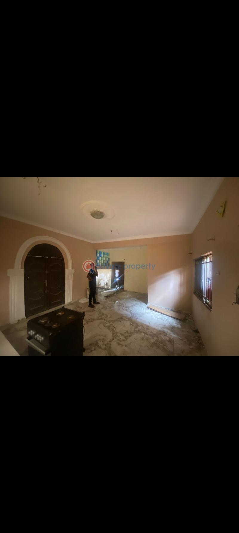 Ogudu 12 room detached hs, with warehs 250sqm for lease - 2 10 bedroom Office For Rent Ogudu Orioke Ogudu Ojota Lagos - 2