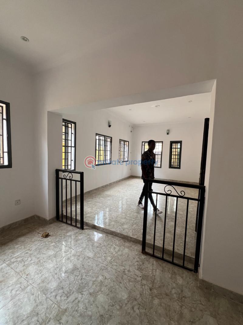 Detached Duplex For Sale Oke Badan Estate, Akala Estate Ibadan Oyo - 3