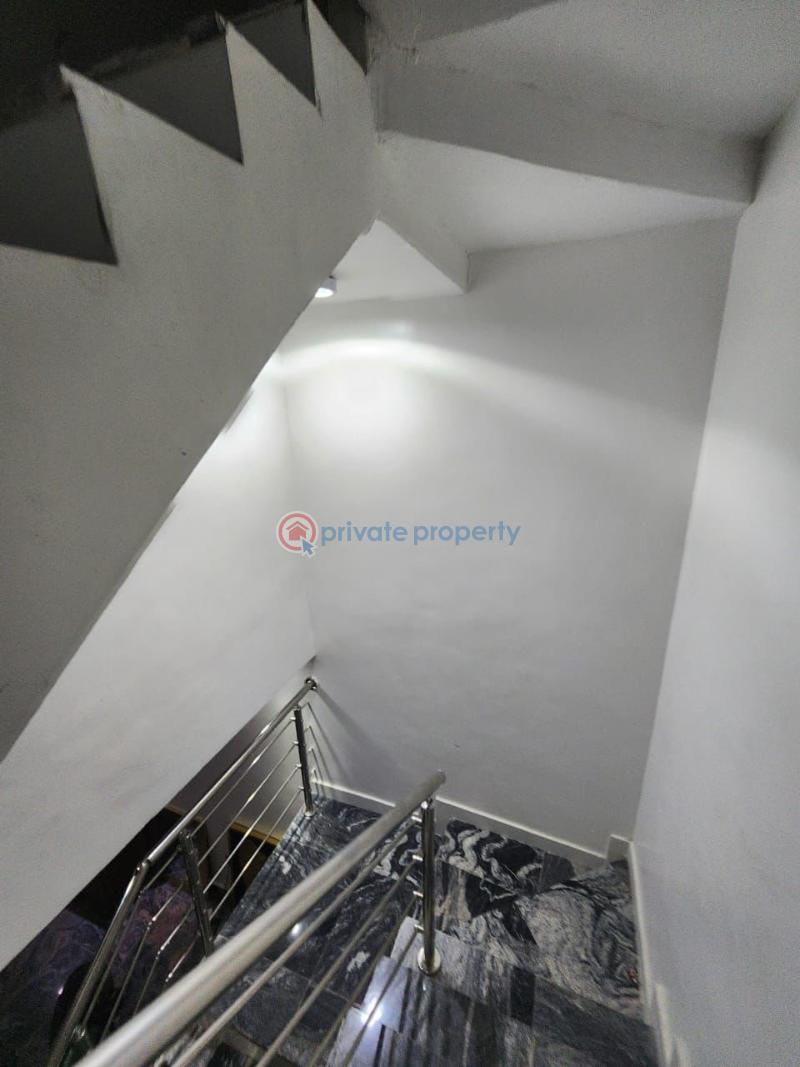 4 bedroom Detached Bungalow For Rent Bourdillon Ikoyi Lagos - 13