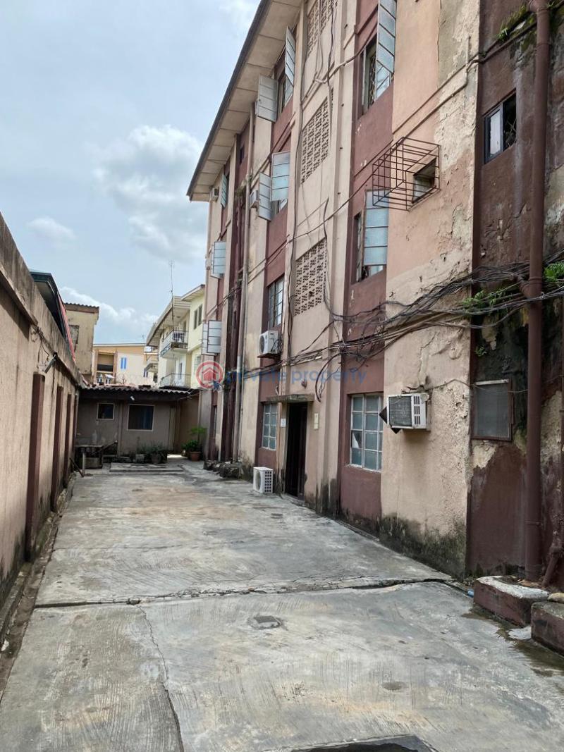 10 bedroom Block Of Flats For Sale Omotayo Ojo Street Allen Avenue Ikeja Lagos - 6