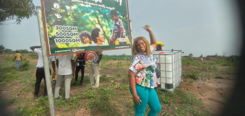 Residential Land For Sale Freedom City Sites And Service Estate, Price Is With Both Land And Ducuments.deposit 500k Then Spread Your Balance Within 6month Interest Free Epe Lagos - 2