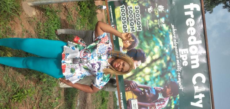 Residential Land For Sale Freedom City Sites And Service Estate, Price Is With Both Land And Ducuments.deposit 500k Then Spread Your Balance Within 6month Interest Free Epe Lagos - 1