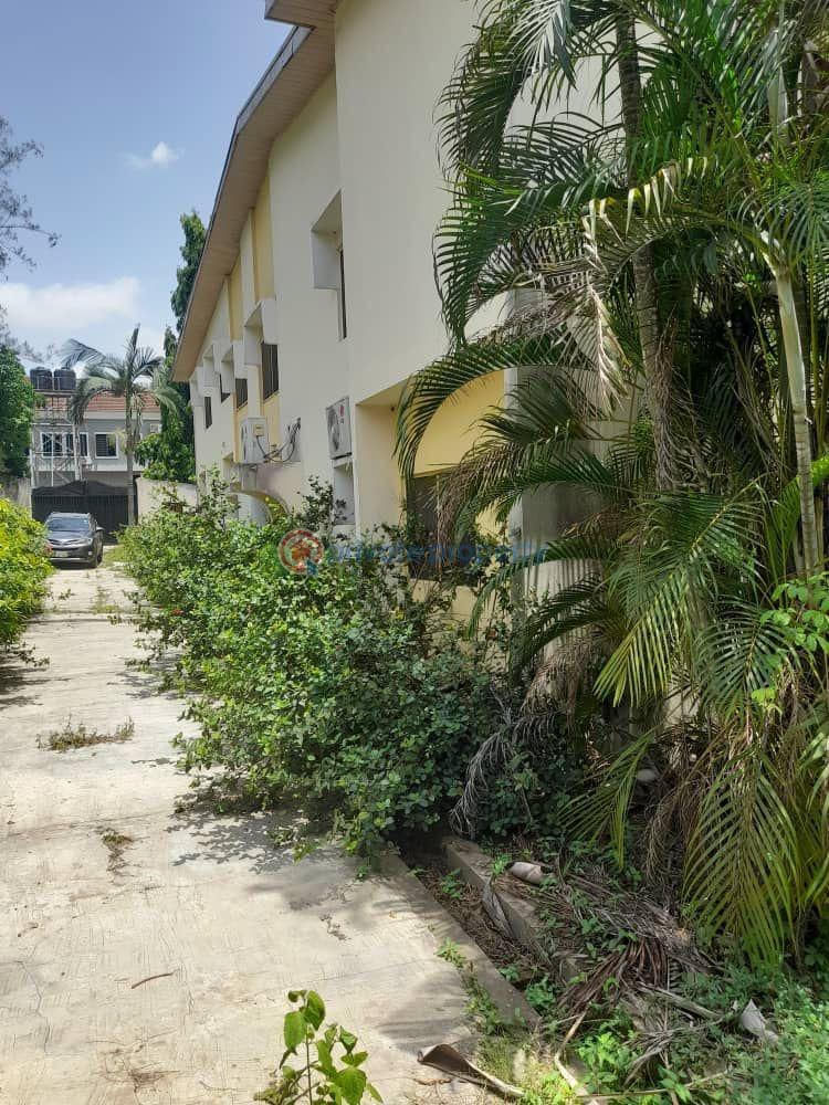 Land For Sale Osanaiye Crescent, Oyo State Secretariat, Ibadan Oyo - 1