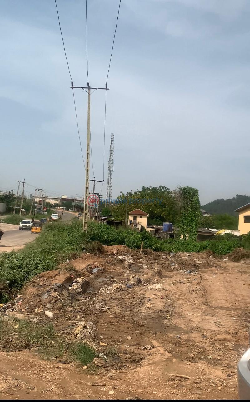 Commercial Land For Sale Podo Area, Along Ibadan To Ijebu Road, New Garage, Ibadan Odo ona Ibadan Oyo - 1