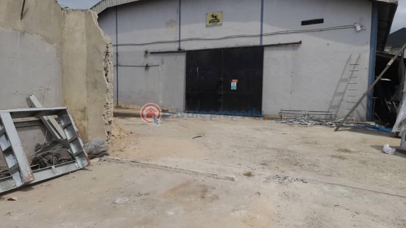 Warehouse For Rent Kilometer 33 Opposite Golden Park Estate Sangotedo Lagos - 3