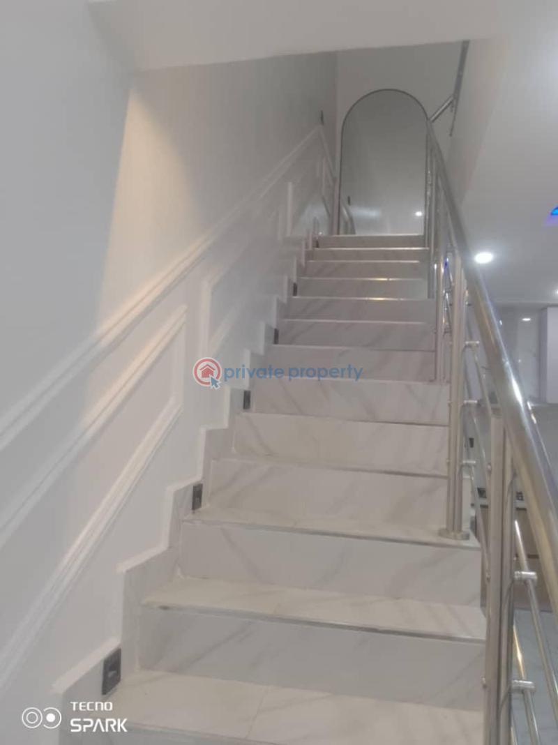 House For Rent Johnson Awe Street, Off Sharp Corner, Oluyole Extension, Ibadan. Ibadan Oyo - 3