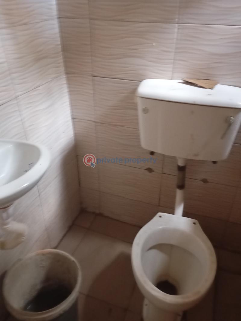 One bedroom flat for rent at umuike awka behind uba ziks avenue. - 1 1 bedroom Room or Boys Quarter For Rent Umuike Behind Uba Ziks Avenue Awka Awka South Anambra - 1