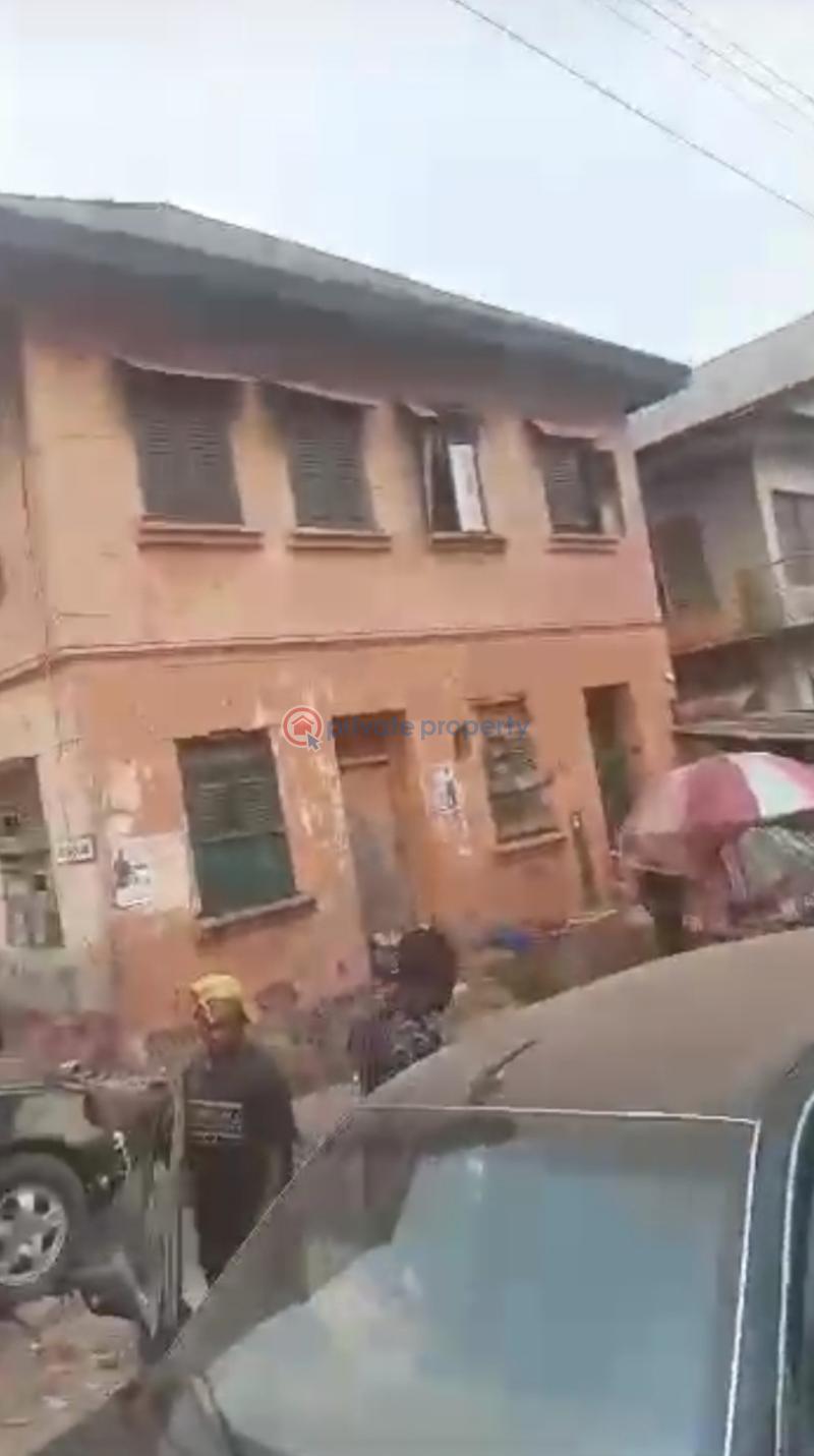 10 bedroom Townhouse For Sale Proximal To Ogui Road Enugu Area  - 0